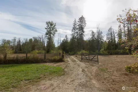 197 Jay Robinson Rd, Sequim, WA 98382 photo 2