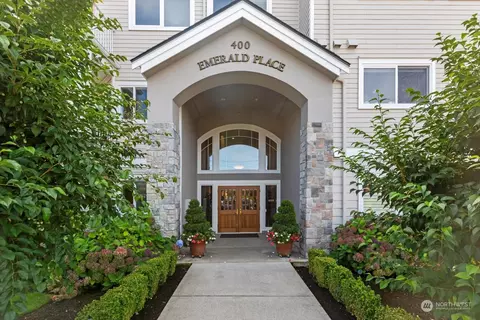 400 Walnut St #101, Edmonds, WA 98020