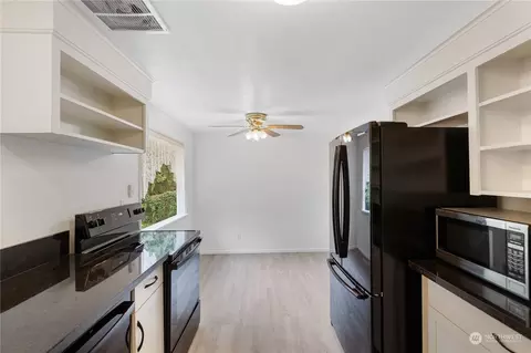 6215 Rockefeller Ave, Everett, WA 98203 photo 14
