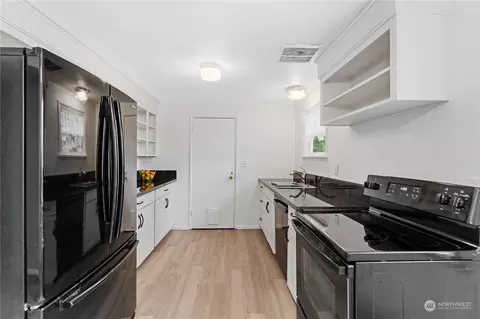 6215 Rockefeller Ave, Everett, WA 98203 photo 12