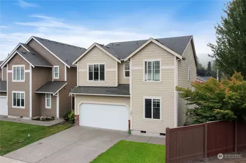 101 Robin St SW, Orting, WA 98360