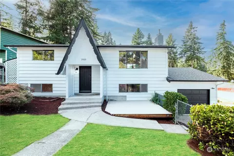 2920 Forest Rim Ct S, Puyallup, WA 98374