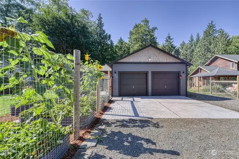 36955 Tamarack Dr NE, Hansville, WA 98340