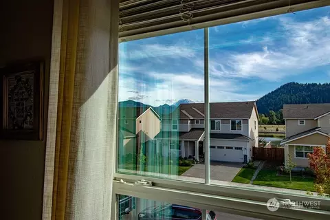 515 Sigrist Dr E, Enumclaw, WA 98022 photo 16