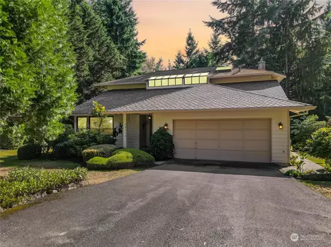 24113 NE 6th Pl, Sammamish, WA 98074