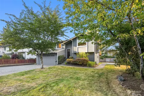 19248 SE 48th Pl, Issaquah, WA 98027