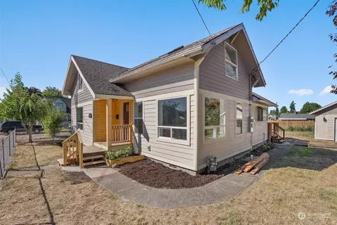 619 S King St, Centralia, WA 98531