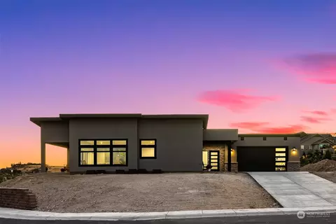 604 Vista Del Sol, Selah, WA 98942