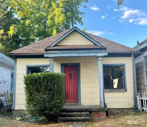 3013 S 8th St, Tacoma, WA 98405