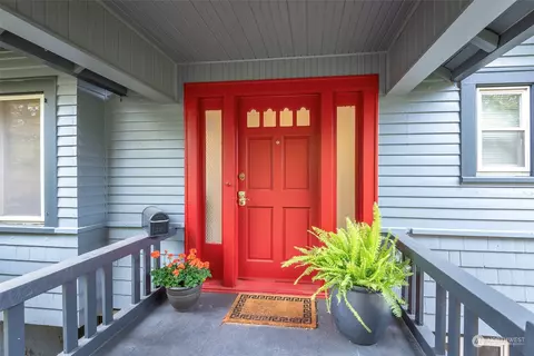 320 E 40th St, Tacoma, WA 98404