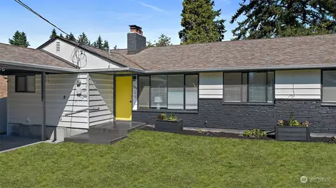 344 NE 120 St, Seattle, WA 98125