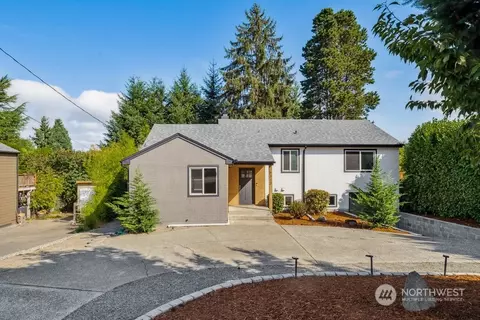 8313 S 19th St, Tacoma, WA 98466