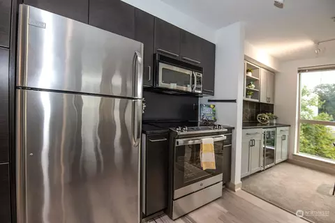 1420 E Pine St #E605, Seattle, WA 98122 photo 5