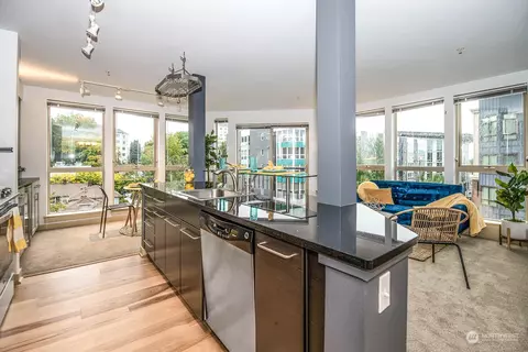 1420 E Pine St #E605, Seattle, WA 98122 photo 2