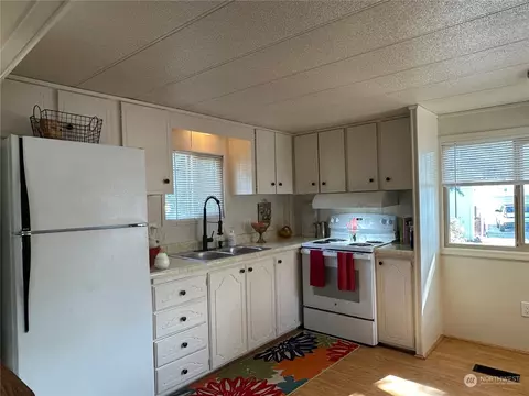 11330 E Riverside Dr #23, Bothell, WA 98011 photo 5