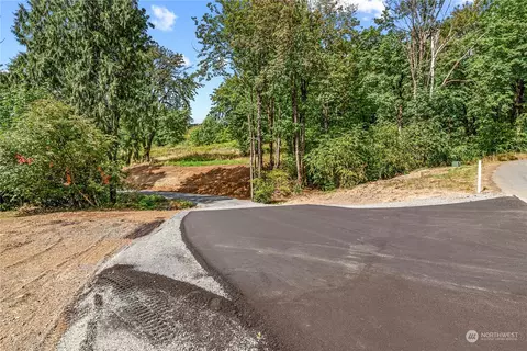 142 Benson Ln, Castle Rock, WA 98611