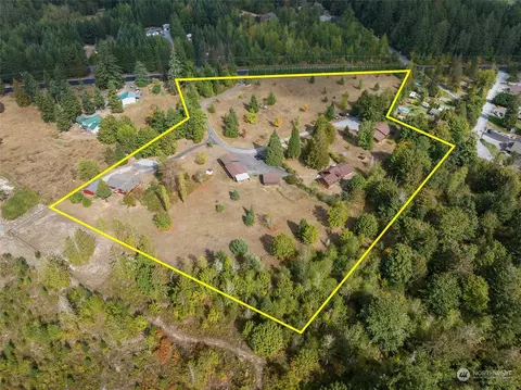 37110 Eatonville Cutoff Rd E, Eatonville, WA 98328