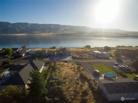 507 Island Vw SW, Mattawa, WA 99349
