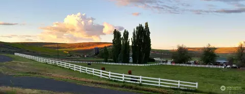 25877 Bennett Rd NE, Krupp, WA 98832