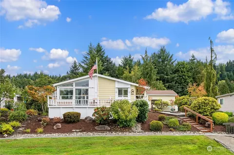 23710 Lake Dr E, Bothell, WA 98021