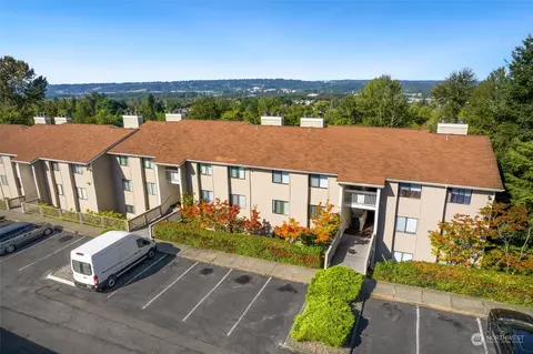 1315 S Puget Dr #C-38, Renton, WA 98055