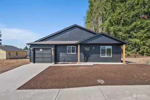 1019 Peach Rd, Winlock, WA 98596