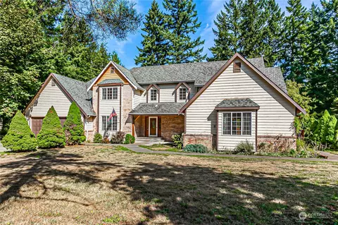 22860 Peter Grubb Rd SE, Renton, WA 98058