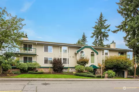 609 7th Ave N #B-305, Edmonds, WA 98020