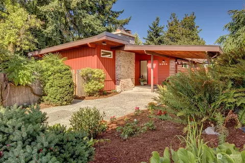3502 NE 43rd St, Seattle, WA 98105
