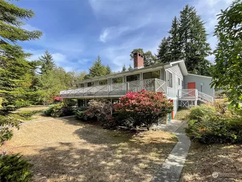 1702 Milwaukee Dr, Port Angeles, WA 98363