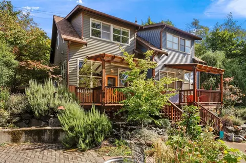 6000 17th Ave SW #G13, Seattle, WA 98106