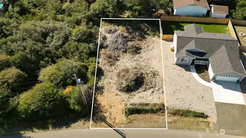 193 N Wynoochee Dr SW, Ocean Shores, WA 98569