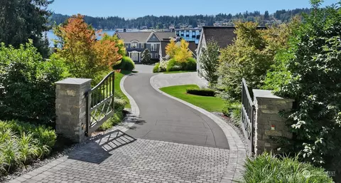 8004 Warren Dr NW, Gig Harbor, WA 98335