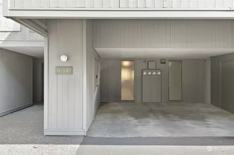 6742 137th Ave NE #434, Redmond, WA 98052