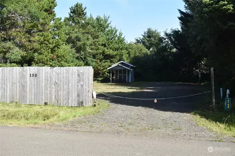 180 N Narwhal Loop NW, Ocean Shores, WA 98569