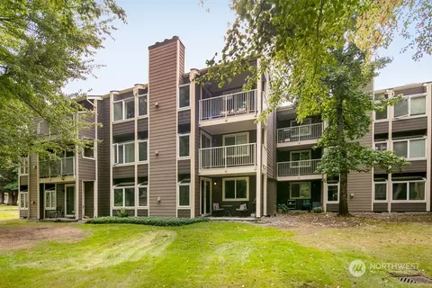 7332 W Lake Sammamish Pkwy NE #3-105, Redmond, WA 98052