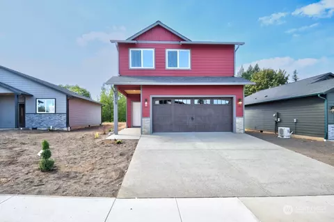 2113 Hawks View Ln, Winlock, WA 98596