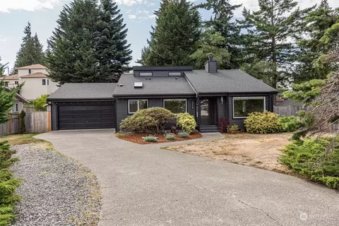 2438 W 12th St, Port Angeles, WA 98363
