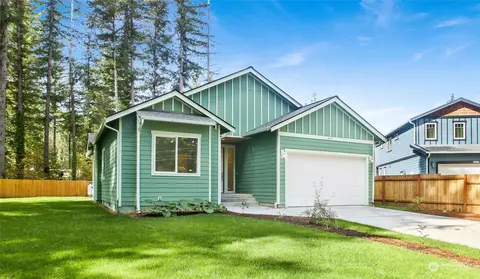 8579 Bluebell Ct, Maple Falls, WA 98266