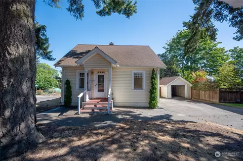 8258 17th Ave NE, Seattle, WA 98115