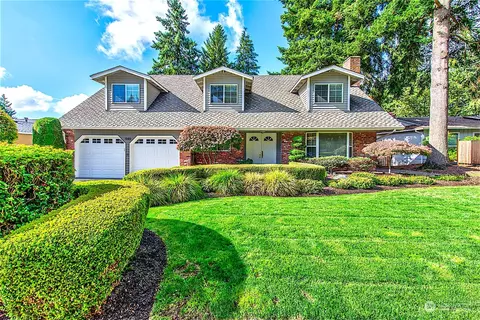 949 151st Pl NE, Bellevue, WA 98007