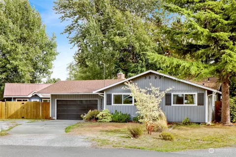 3325 Forest Ct, Bellingham, WA 98225