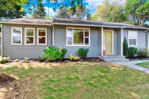 9913 32nd Ave SW, Seattle, WA 98126