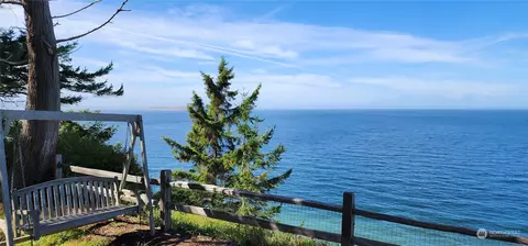723 Middlepoint Rd, Port Townsend, WA 98368
