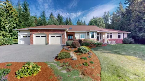2787 NE Heron Pond Ln, Poulsbo, WA 98370