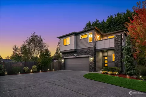 1125 150th St SW #7, Lynnwood, WA 98087