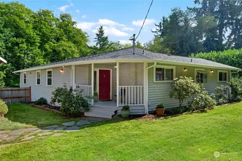 6350 Blakely Ave NE, Bainbridge Island, WA 98110