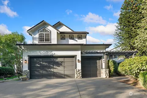 12618 NE 100th St, Kirkland, WA 98033