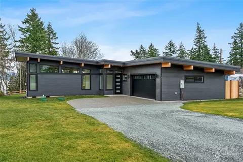 1905 Cascade View Dr, Camano Island, WA 98282