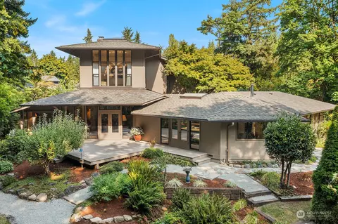15555 168th Ave NE, Woodinville, WA 98072